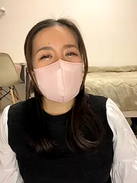 Snapshot of NATSUMI00 chatting on December 2025 03:30:02 PM NATSUMI00 online show from December 2025 03:30:02 PM