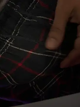 Hiuwee online show from September 2025 12:10:01 AM