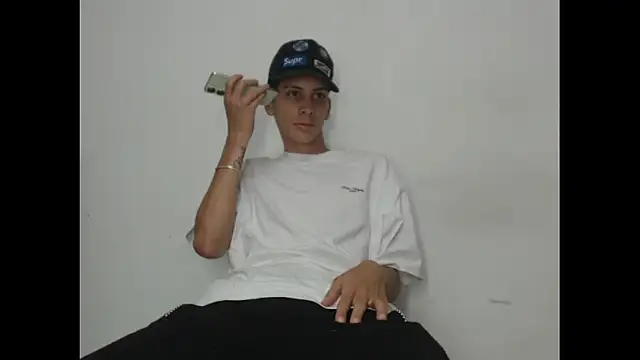 sam hottt online show from October 2025 08:29:01 PM