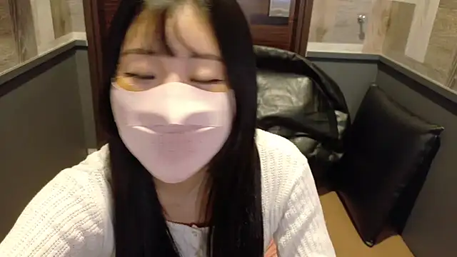 Ema-- online show from November 2025 10:15:01 AM