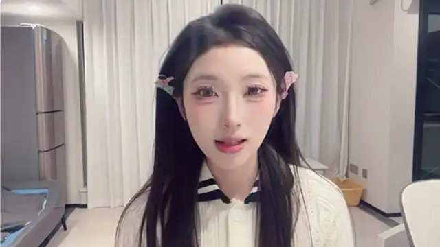 ZhaoZhao-ZM online show from September 2025 01:44:02 PM