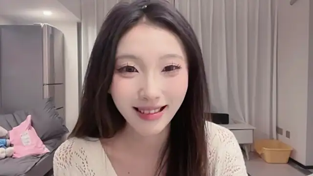 ZhaoZhao-ZM online show from September 2025 12:43:02 PM