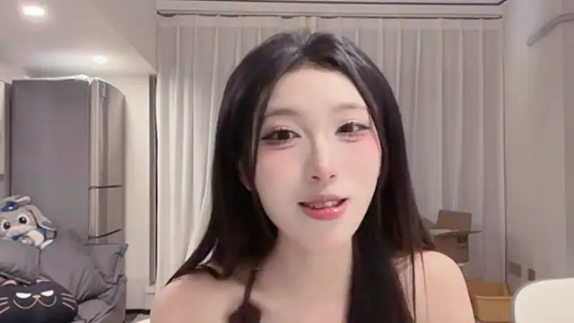 ZhaoZhao-ZM online show from October 2025 12:26:02 PM