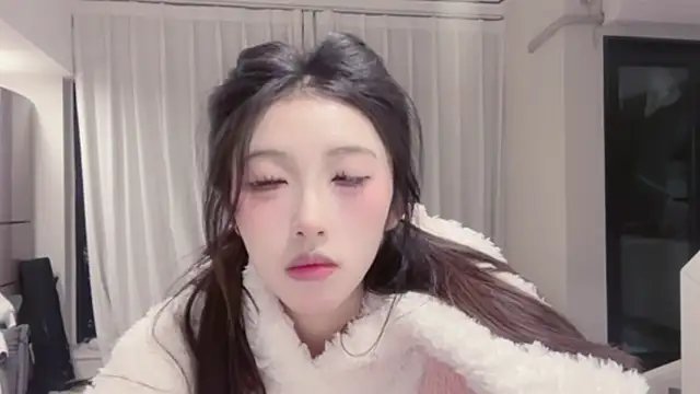 ZhaoZhao-ZM online show from October 2025 01:13:01 PM