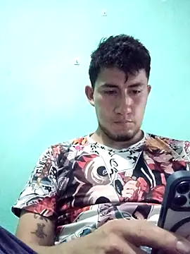 Snapshot of True_Di chatting on September 2025 01:39:02 AM True Di online show from September 2025 01:39:02 AM