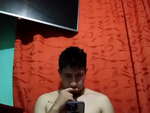 Snapshot of True_Di chatting on September 2025 12:59:02 AM True Di online show from September 2025 12:59:02 AM