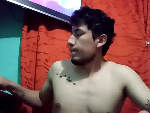 Snapshot of True_Di chatting on October 2025 02:01:01 AM True Di online show from October 2025 02:01:01 AM