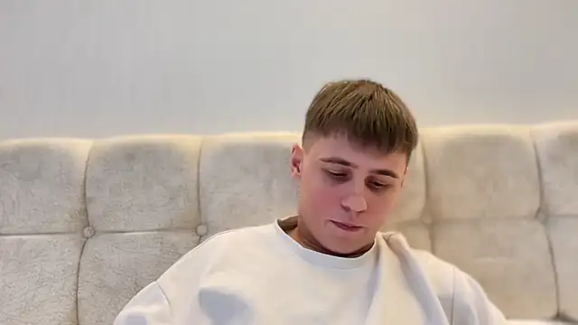 Snapshot of Tyler_Garner chatting on September 2025 01:33:02 PM Tyler Garner online show from September 2025 01:33:02 PM