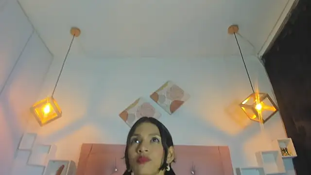 Mia Suarezzz online show from November 2025 10:32:01 PM