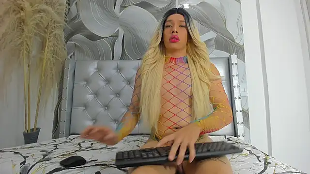 ScalethRous online show from September 2025 01:51:02 AM