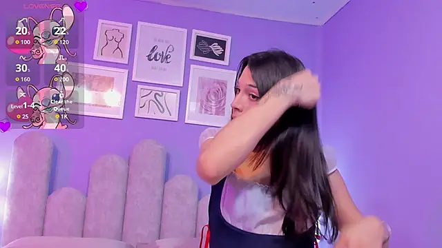 lucrecia sucker online show from November 2025 08:10:01 PM