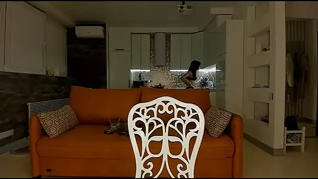 strawbery Dolly online show from October 2025 08:19:01 PM