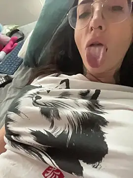 nikkaanderic online show from January 2026 11:16:02 AM