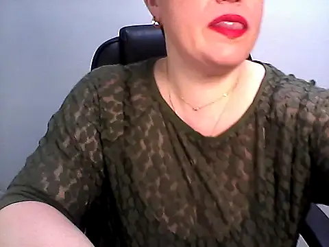 Snapshot of EllaLove2277 chatting on February 2026 07:12:02 AM EllaLove2277 online show from February 2026 07:12:02 AM