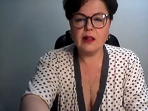 Snapshot of EllaLove2277 chatting on February 2026 05:44:01 PM EllaLove2277 online show from February 2026 05:44:01 PM