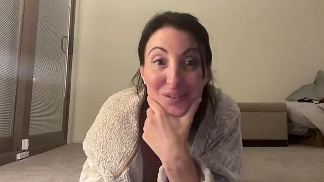 Snapshot of NurseStephania chatting on October 2025 05:46:01 AM NurseStephania online show from October 2025 05:46:01 AM