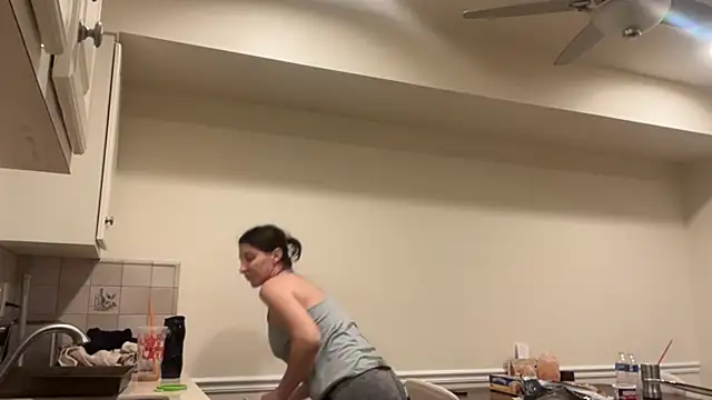 Snapshot of NurseStephania chatting on November 2025 02:13:01 AM NurseStephania online show from November 2025 02:13:01 AM