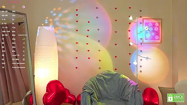 Snapshot of OliviaKis_ chatting on February 2026 08:00:02 AM OliviaKis online show from February 2026 08:00:02 AM