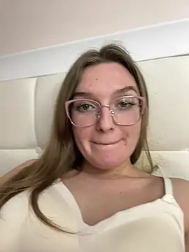 Snapshot of Bellatrisssaa chatting on February 2026 08:04:01 PM Bellatrisssaa online show from February 2026 08:04:01 PM