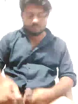 Snapshot of urhotboymeet chatting on November 2025 07:27:01 PM urhotboymeet online show from November 2025 07:27:01 PM