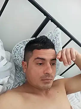 Andr3s69xxx online show from May 2026 11:05:01 AM