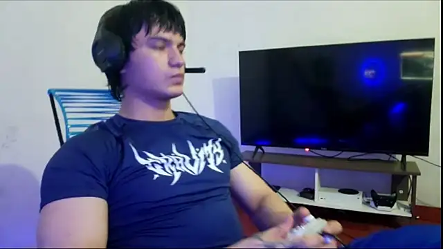 ErickWalton online show from October 2025 05:20:02 AM