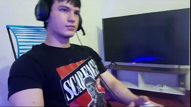 ErickWalton online show from November 2025 05:39:01 AM