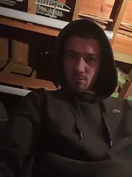 Snapshot of Johnclips2 chatting on September 2025 03:34:01 AM Johnclips2 online show from September 2025 03:34:01 AM