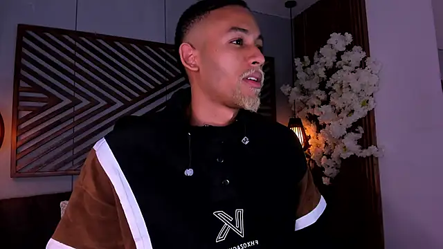 B Wild online show from November 2025 03:07:01 AM