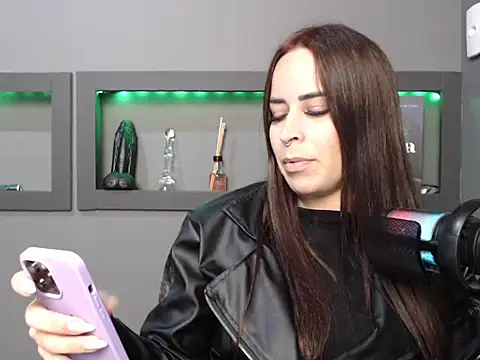 GuriaHot online show from September 2025 09:59:02 PM