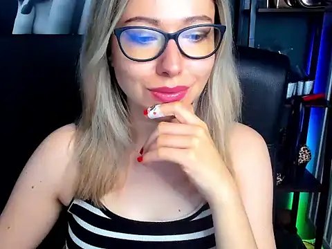 loveHeidi online show from July 2026 09:03:02 AM