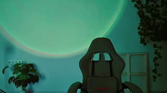 Snapshot of Yoka_paradoXXX chatting on October 2025 05:04:02 AM Yoka paradoXXX online show from October 2025 05:04:02 AM