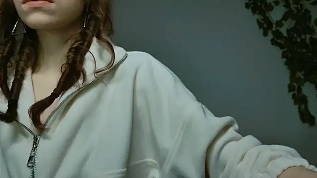 Snapshot of Yoka_paradoXXX chatting on November 2025 05:06:01 AM Yoka paradoXXX online show from November 2025 05:06:01 AM