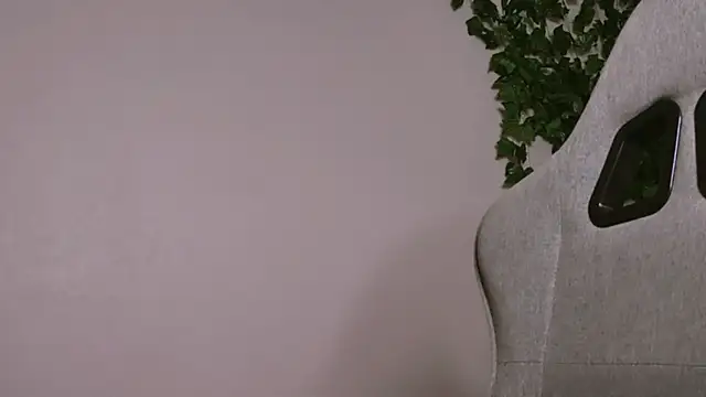 Snapshot of Yoka_paradoXXX chatting on December 2025 05:13:01 AM Yoka paradoXXX online show from December 2025 05:13:01 AM