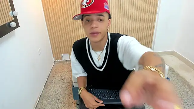 Snapshot of MARSHALL_SPENCER chatting on October 2025 01:07:02 PM MARSHALL SPENCER online show from October 2025 01:07:02 PM