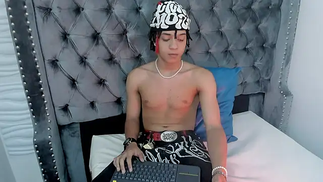 Snapshot of MARSHALL_SPENCER chatting on November 2025 01:12:02 PM MARSHALL SPENCER online show from November 2025 01:12:02 PM