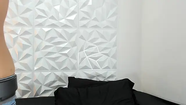 johan miller0 online show from September 2025 01:32:02 AM