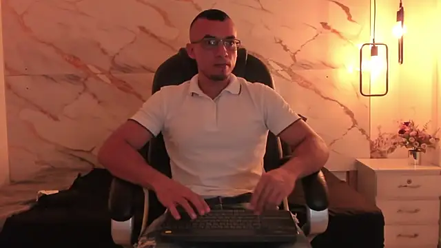 johan miller0 online show from November 2025 01:12:02 PM