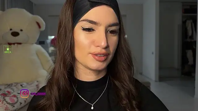 Snapshot of SofI-Play chatting on October 2025 03:45:01 PM SofI-Play online show from October 2025 03:45:01 PM