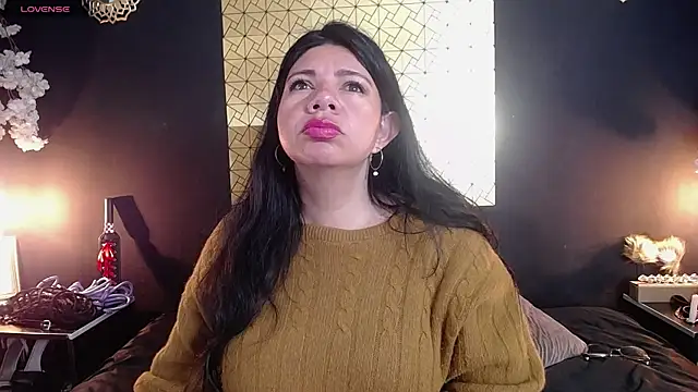 kinky momm online show from December 2025 01:20:01 PM