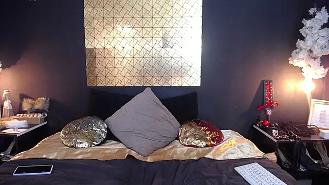 kinky momm online show from April 2026 04:55:01 PM