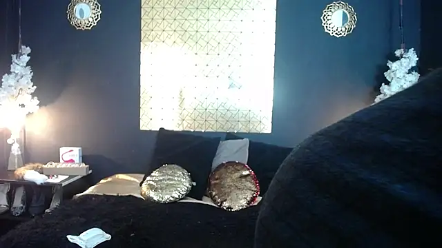 kinky momm online show from April 2026 02:33:02 PM