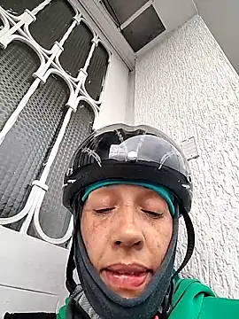 Shantey Laurent online show from January 2026 12:21:01 PM