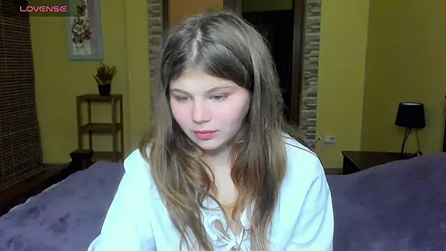 Snapshot of Lilly_Jess chatting on October 2025 06:18:02 PM Lilly Jess online show from October 2025 06:18:02 PM