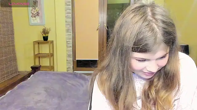 Snapshot of Lilly_Jess chatting on October 2025 07:47:02 PM Lilly Jess online show from October 2025 07:47:02 PM