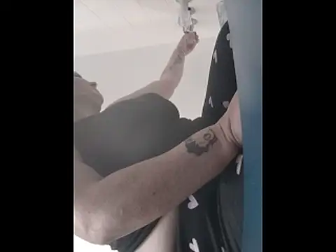 Snapshot of nakedgarbageperson chatting on October 2025 01:03:02 PM nakedgarbageperson online show from October 2025 01:03:02 PM