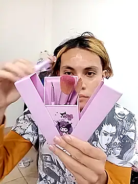 kittymutant99 online show from November 2025 01:11:01 PM