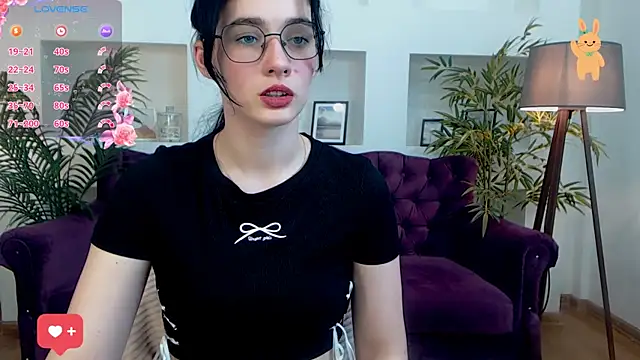 Charming Mysteriousss online show from April 2026 01:34:02 PM