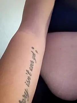 Snapshot of Gabbygade chatting on December 2025 07:32:01 PM Gabbygade online show from December 2025 07:32:01 PM