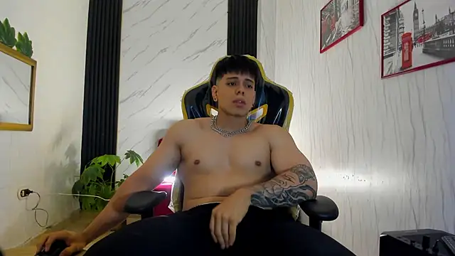 Snapshot of xKevyn chatting on November 2025 12:16:01 PM xKevyn online show from November 2025 12:16:01 PM